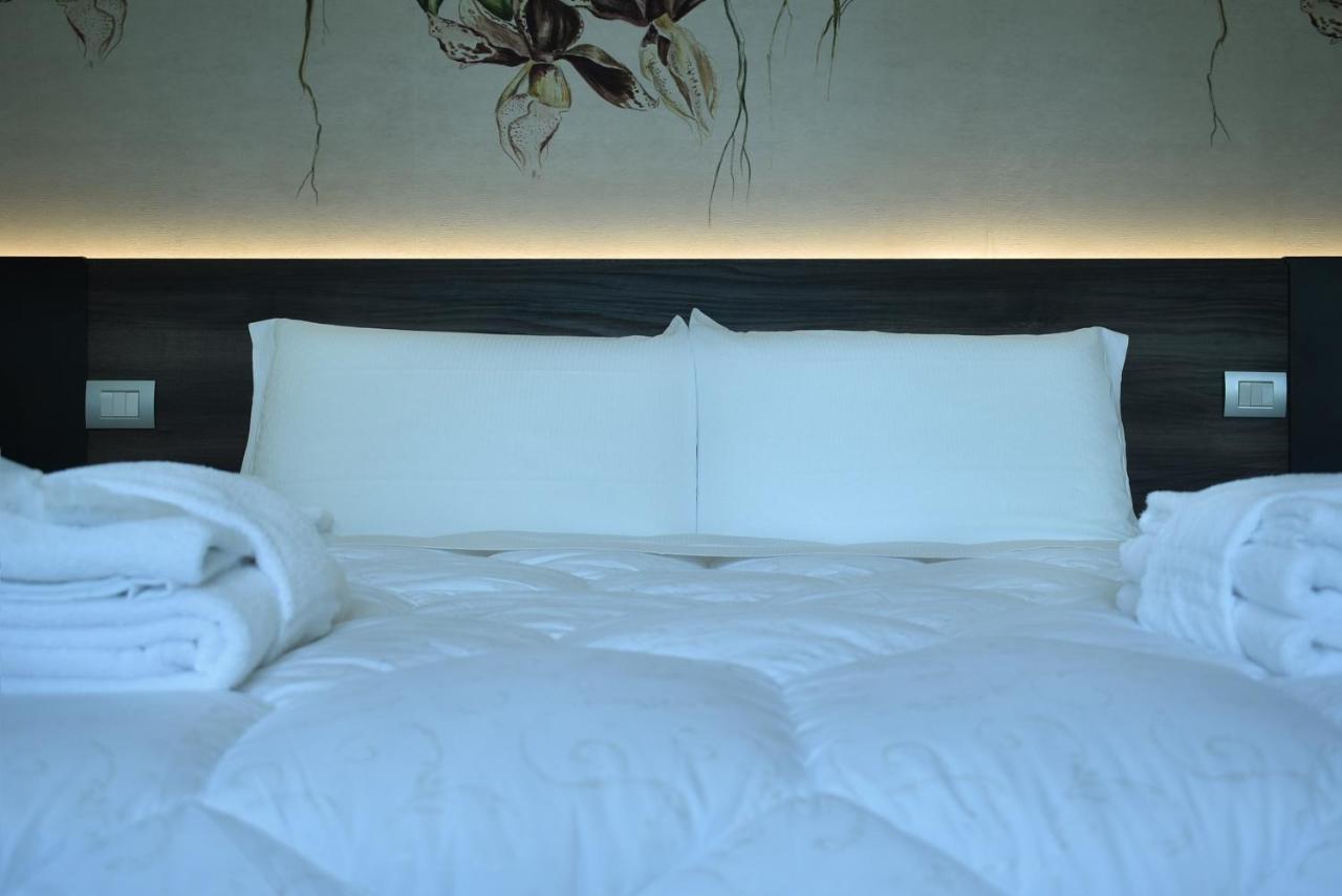 Royal Garden Luxury Rooms Padua Exterior foto