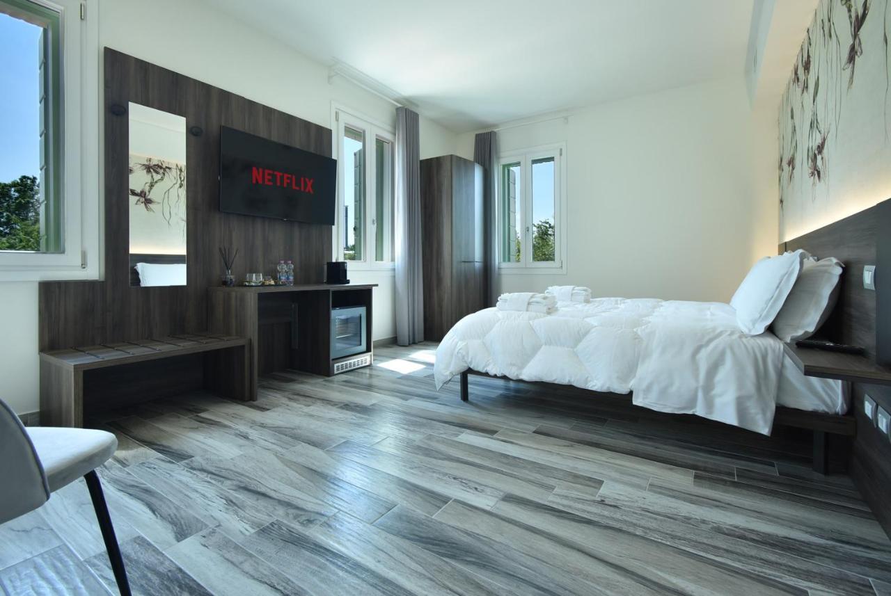 Royal Garden Luxury Rooms Padua Exterior foto
